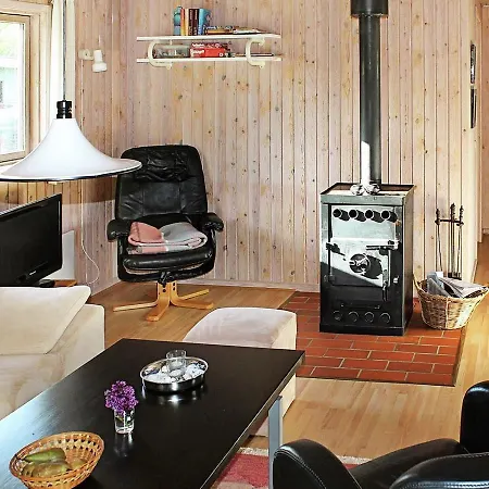 Hébergement de vacances Three-bedroom Holiday In 36 *