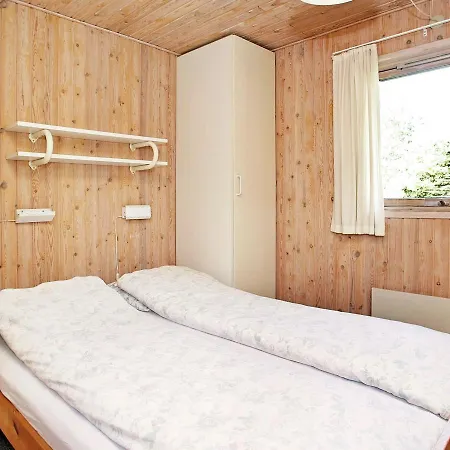 Three-bedroom Holiday In 36 Hals